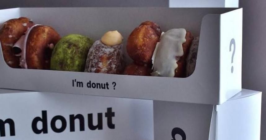 「I'm donut?」甜甜圈驚見毛髮！業者道歉：全額退款