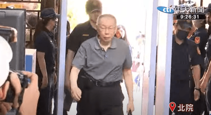 羈押庭結束！柯文哲怒嗆「惡劣」　免上戒具候審室等裁定
