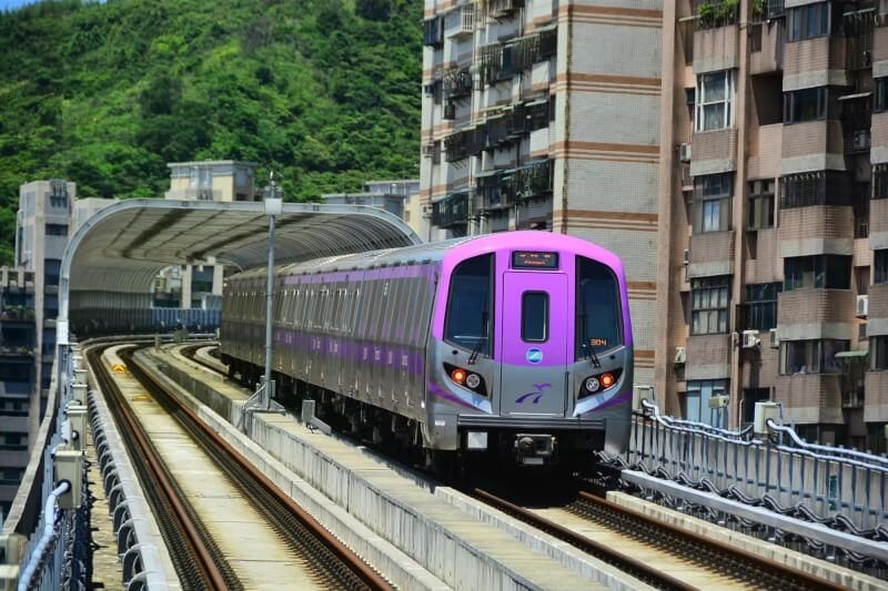 A7通勤族怨車廂站立空間都不夠　機捷：比北捷還寬敞
