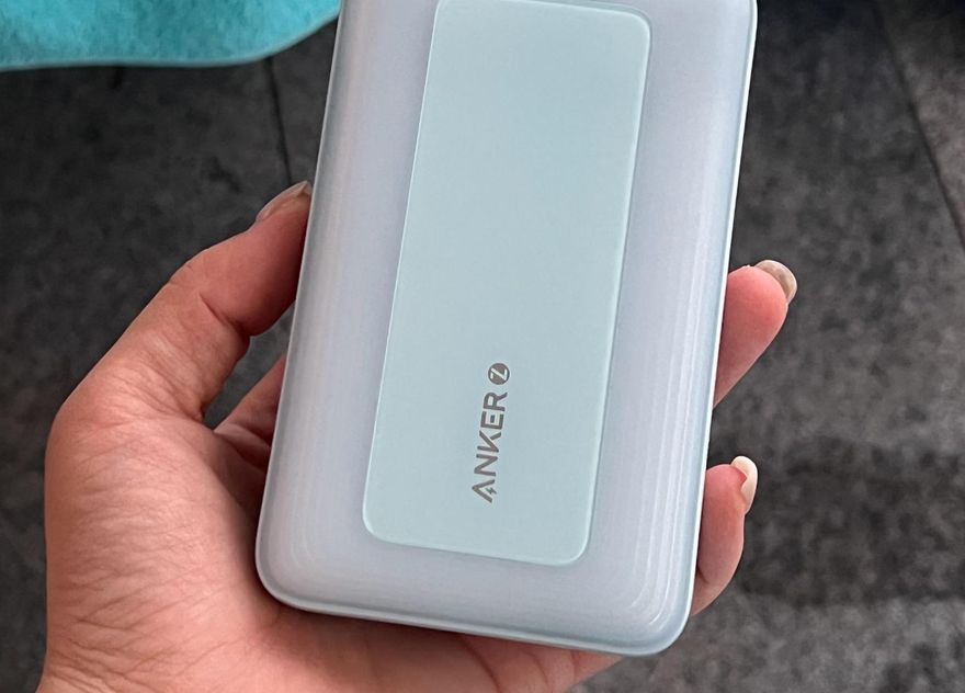 才召回70萬顆！ANKER行動電源突燒成火球　網友嚇傻