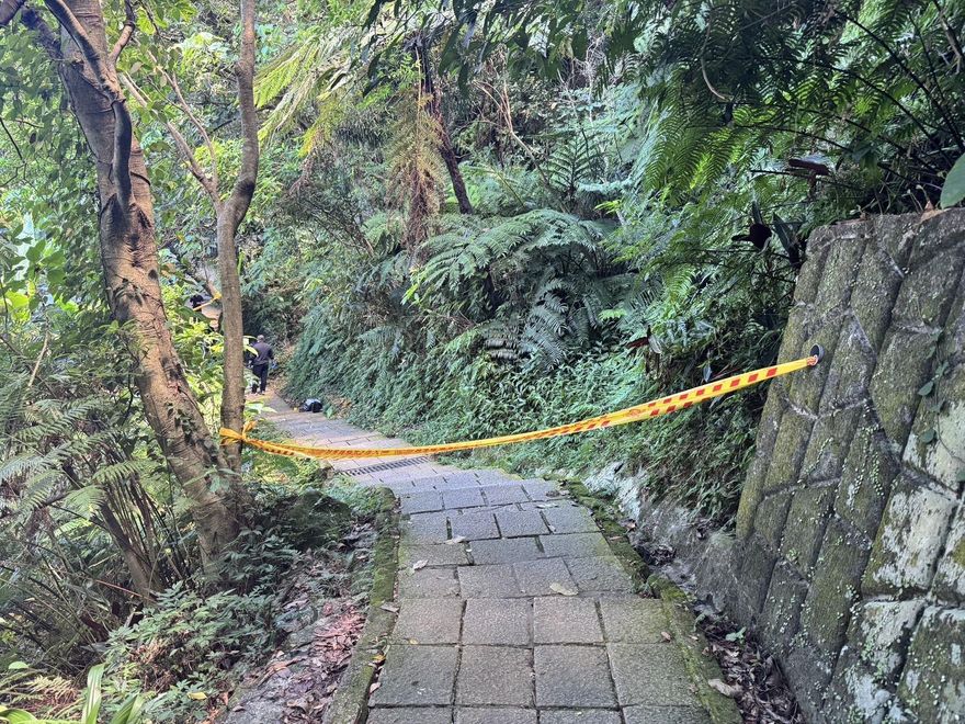 台北象山步道「岩壁中間」卡男屍　遺體已長蛆