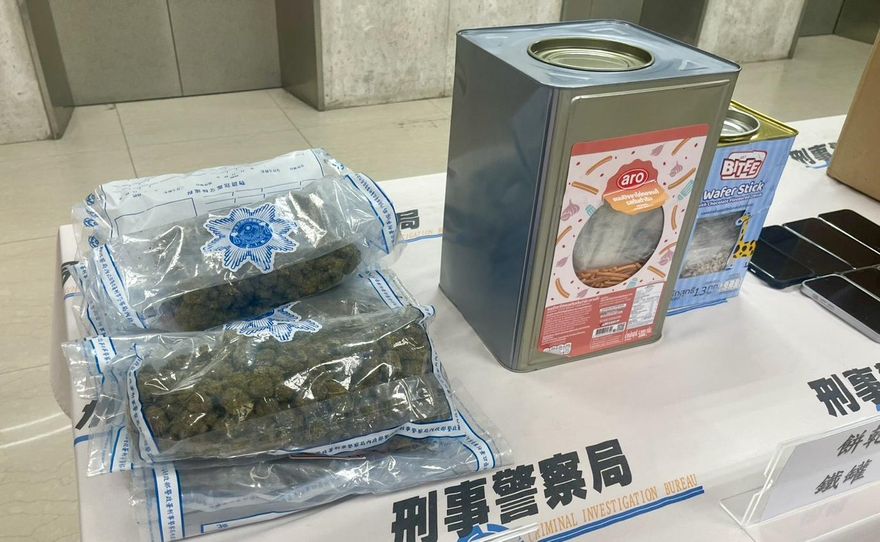 泰國空運餅乾夾藏毒品大麻花　警逮2收貨越南移工