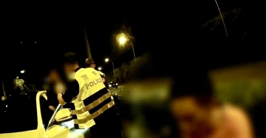 行動毒窟車窗搖下「都是K味」　警攔檢查獲槍彈、巨量毒品