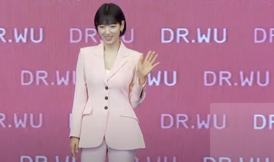 直擊/時隔4個月訪台！朴信惠頂俏麗短髮現身　被阿Ken誇像16歲超害羞
