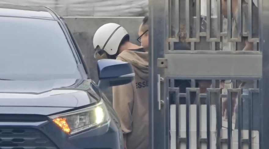 影/沙鹿女大生遭狠砍31刀慘死　嫌犯送往少年法庭