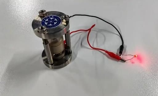 電池革命來了？陸科學家研發全球首個氫負離子原型電池