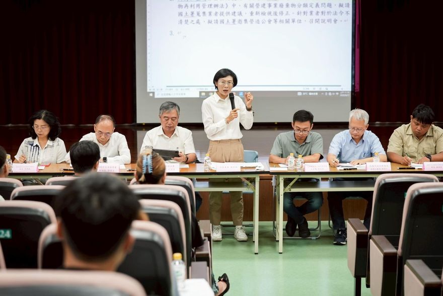 「美濃大峽谷」震撼全台　 林岱樺要求2周內提「廢棄物處理方案」