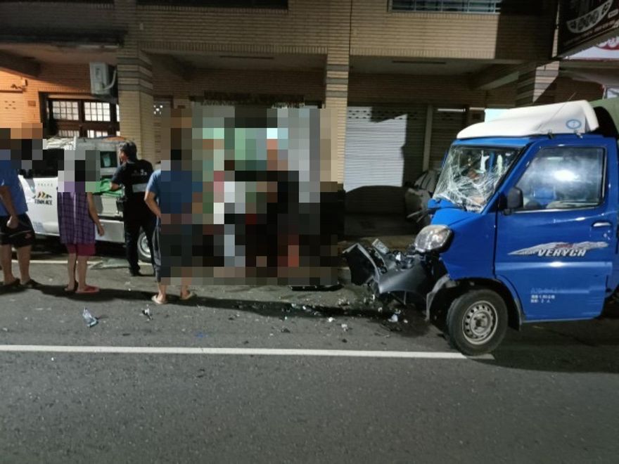 影/高雄酒駕貨車連環撞4車　駕駛酒測值1.05遭法辦