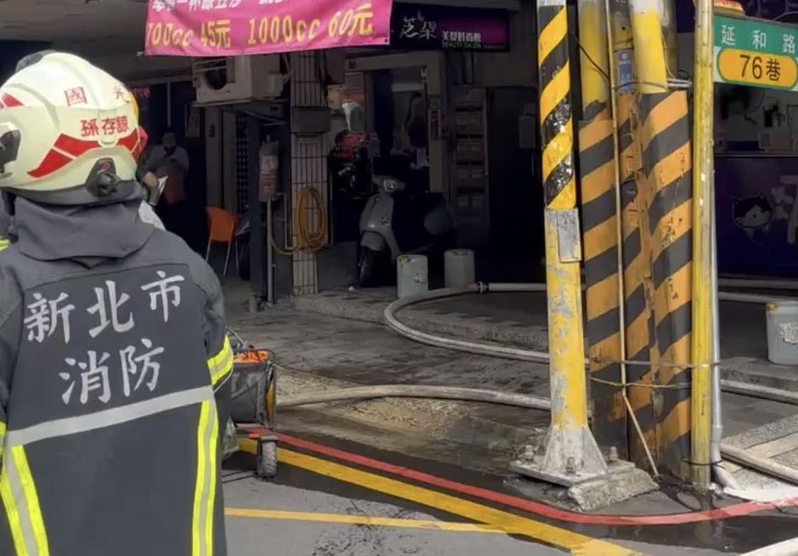新北土城公寓鐵皮頂加火警　女子無呼吸心跳送醫搶救