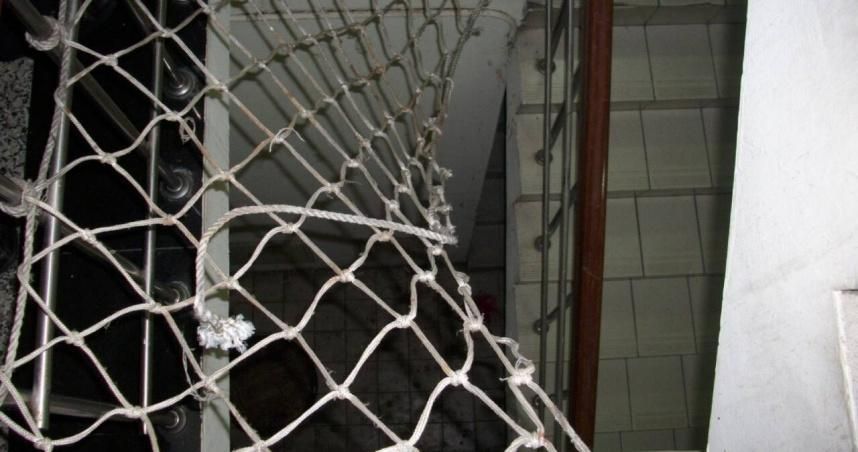 又傳校園墜樓！兒少自殺通報增16倍　憂鬱症是主因