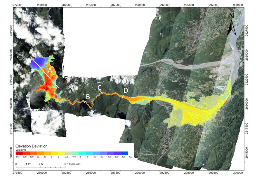 馬太鞍溪堰塞湖地形劇變　山體崩塌403公尺、河床高出50米