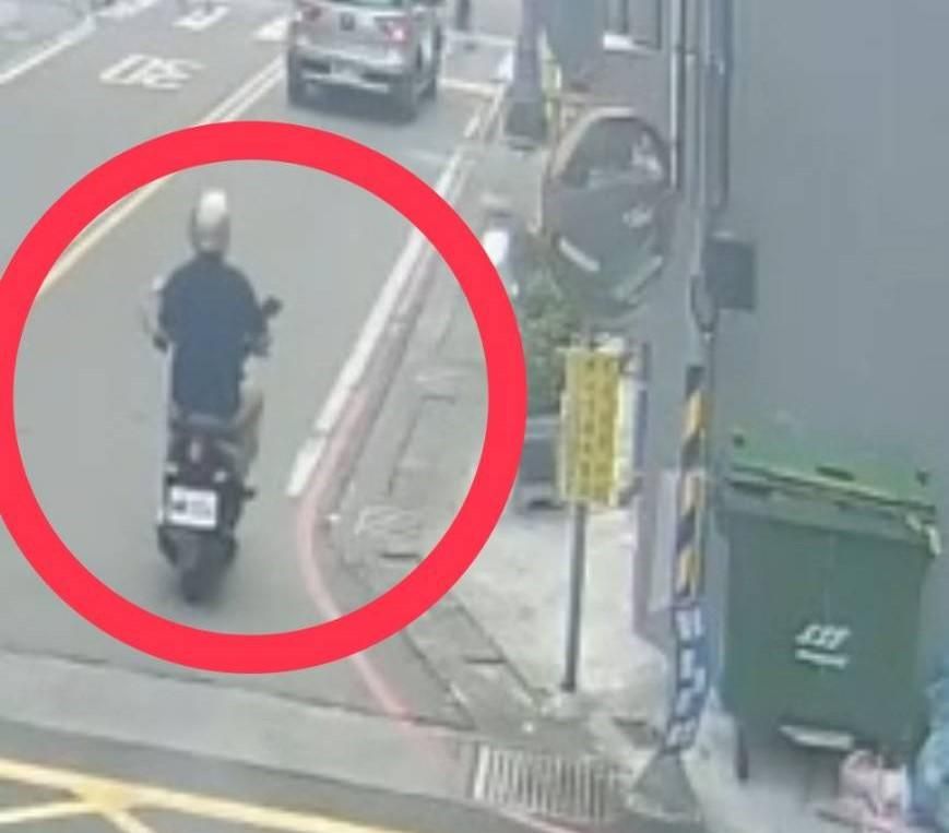 影/苗栗惡男「隨機砍人前」畫面曝光！民眾嚇到狂奔逃命