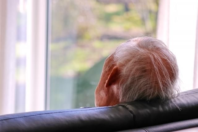 孤獨比慢性病還可怕？美國研究：死亡率飆升45%