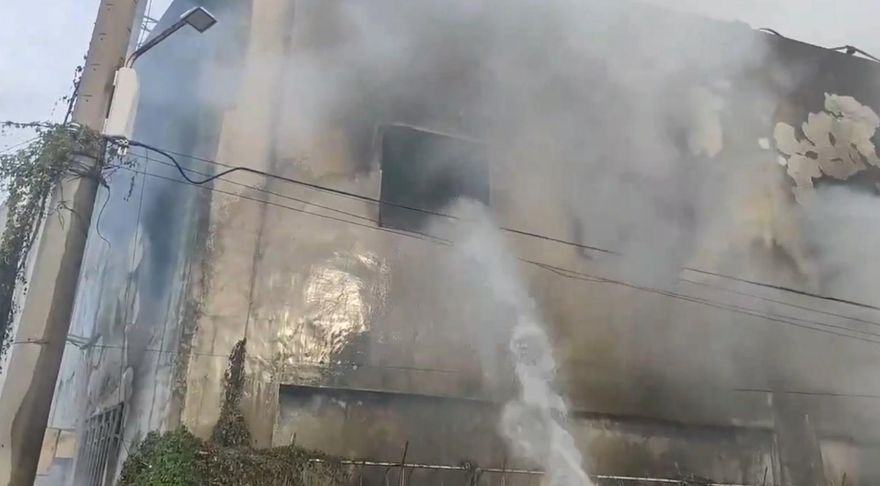 高雄海產工廠柴油管線爆炸起火　業者滅火被燒傷