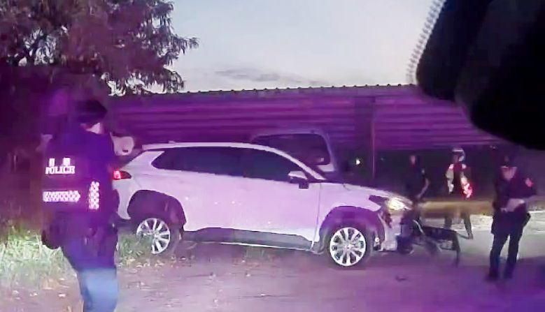 影/桃園爆槍響！猛妻護罪犯夫「駕車撞警」遭開槍送醫