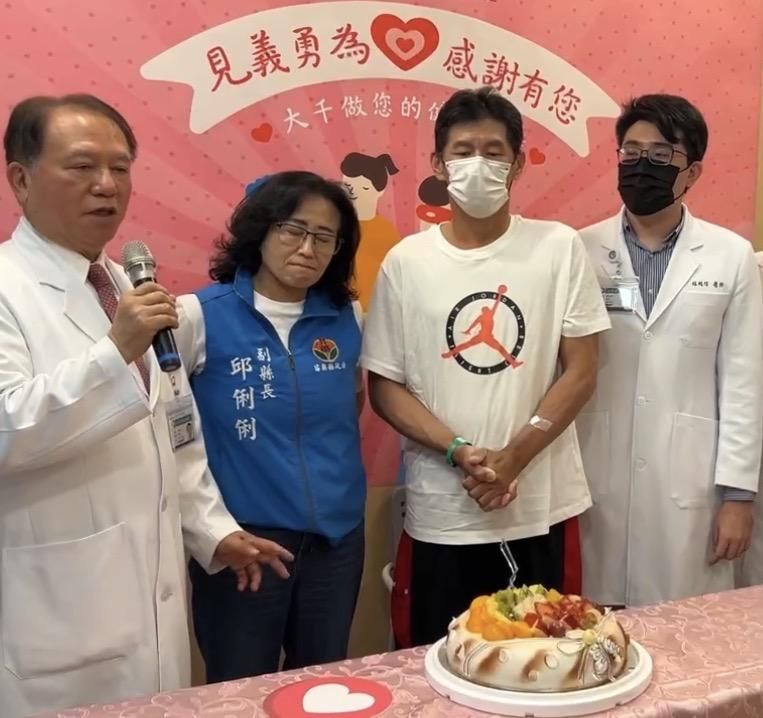 影/好消息！苗栗勇男擋隨機砍人犯「傷癒康復出院」