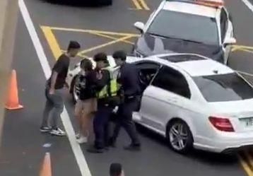影/南投驚見高速連環衝撞14車　62歲女駕駛辯：吃了感冒藥