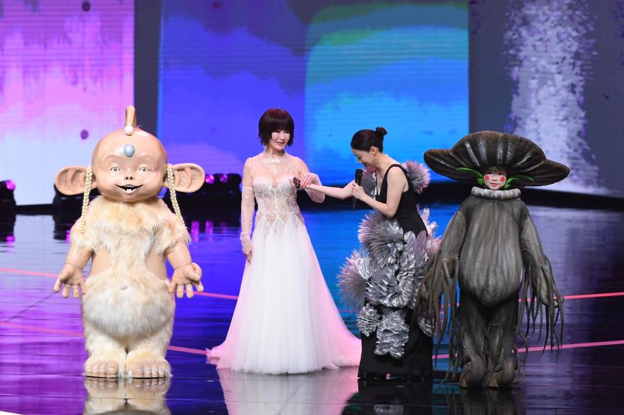 潘迎紫現身金鐘！釣出「幻波公子」李承泰曝在日本開店近況