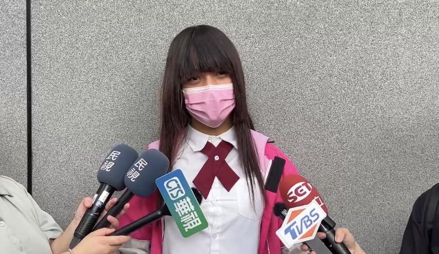 影/台中男「Yuki」新造型現身法院　強調自己是「雙性人」