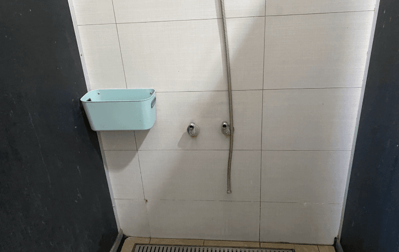 媲美羅浮宮離奇竊案！竹市運動中心「整組水龍頭被拔」