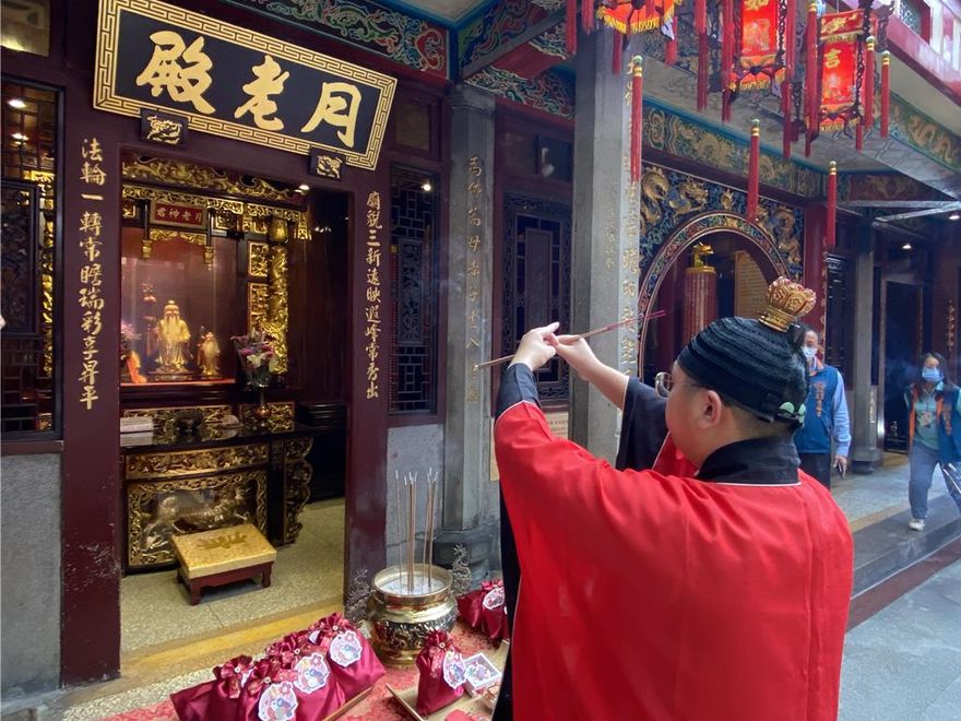 想脫單看過來！桃園景福宮推月老加持五緣包　覓良緣限量66個