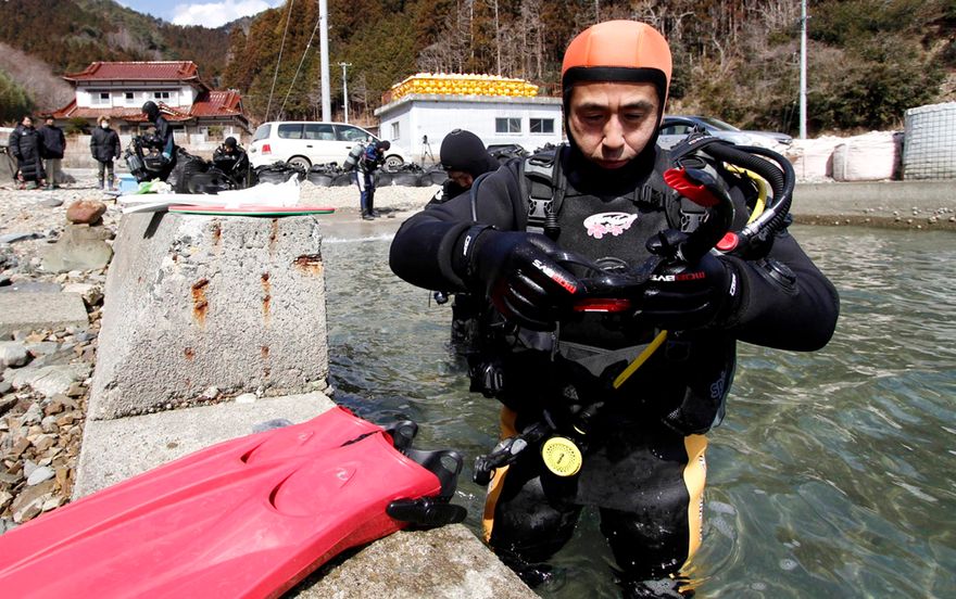 影/愛妻311地震遭海嘯捲走「留下一遺言」　丈夫13年來下海650次尋遺體
