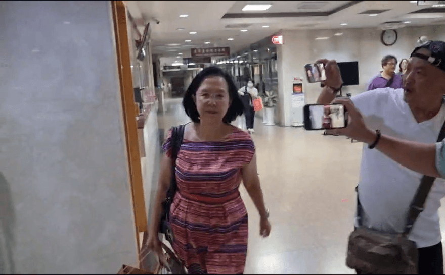 快訊/沈慶京上吐下瀉！台北看守所內嚴重身體不適　律師緊急遞狀聲請交保停押