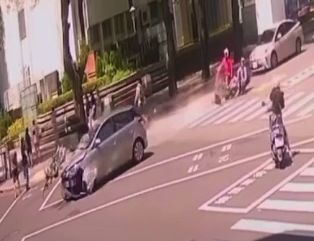 2秒奪命畫面曝！成大7旬嬤暴衝害1命　同條路1年前也1死