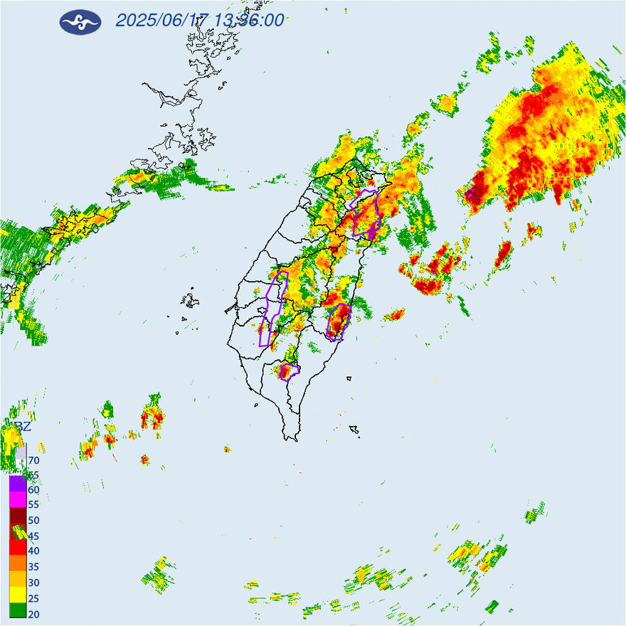 午後雷雨連炸宜花東屏1小時　屏東飛龍瀑布溪水暴漲警戒