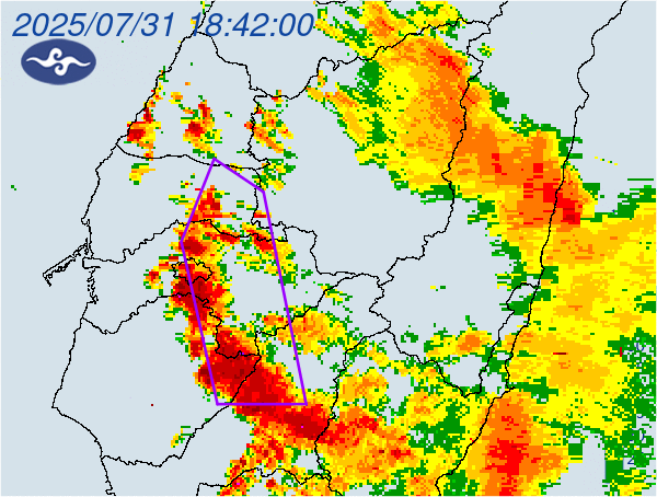 雷雨游擊7縣市！彰化以南雨彈轟炸　3級河川警戒增嘉縣、高屏