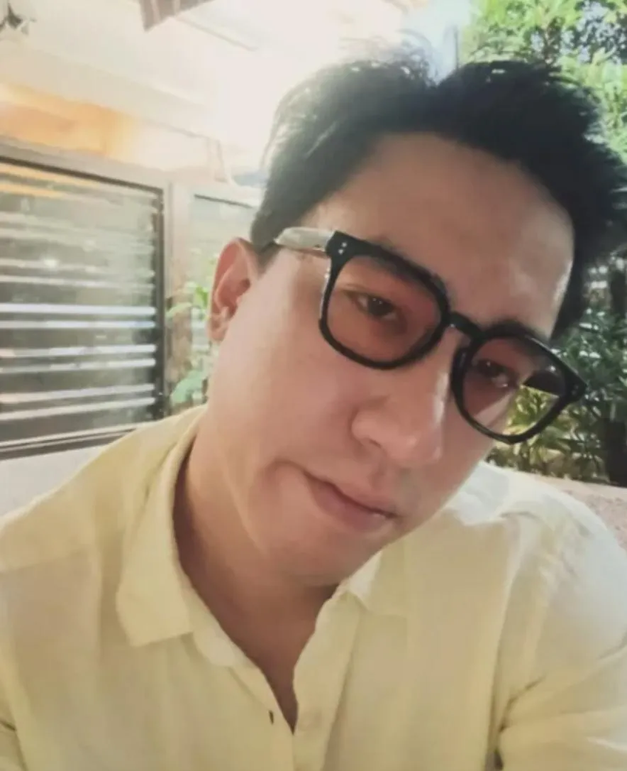 金曲歌王伍思凱的獨子伍靖遭多名女子控訴餵毒騙砲。（圖／翻攝伍靖 IG）