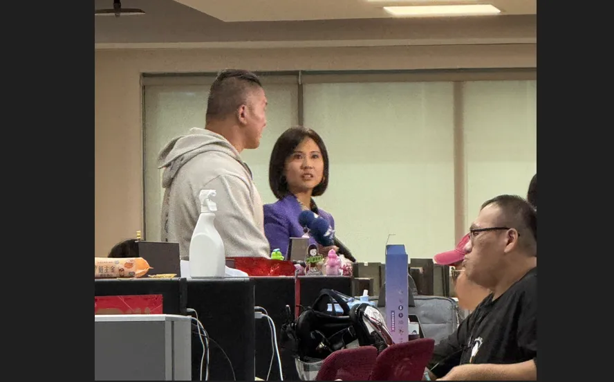 館長4日參觀中天新聞台。（圖／中天新聞）