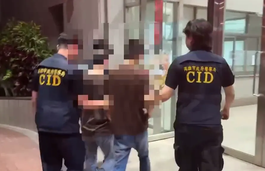 洪男、唐男被帶回警局偵訊。（圖／翻攝畫面）