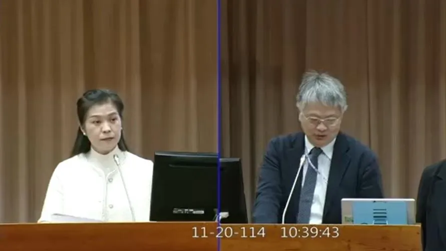立委陳秀寶質詢教育部次長劉國偉含石綿毒沙是否進入侵校園（攝自立院直播頻道）