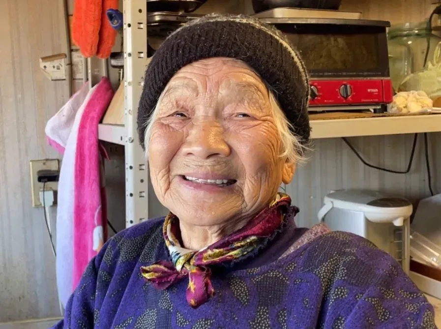 千代阿嬤的目標是繼續當YouTuber到100歲。（圖／翻攝Instagram@saikyo1928）