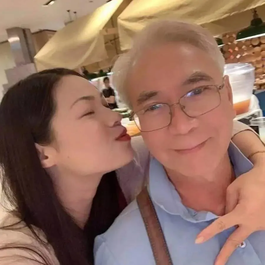 李龍基公開回應此事，嚴正否認所有謠言，強調2人感情依舊穩定。（圖／翻攝IG chris.art.1017）