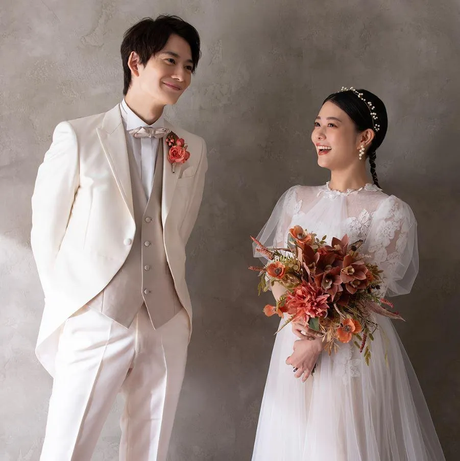 日本演員高畑充希（右）、岡田將生，透過經紀公司宣布懷孕。（圖／翻攝自《1122好夫婦》官方IG）