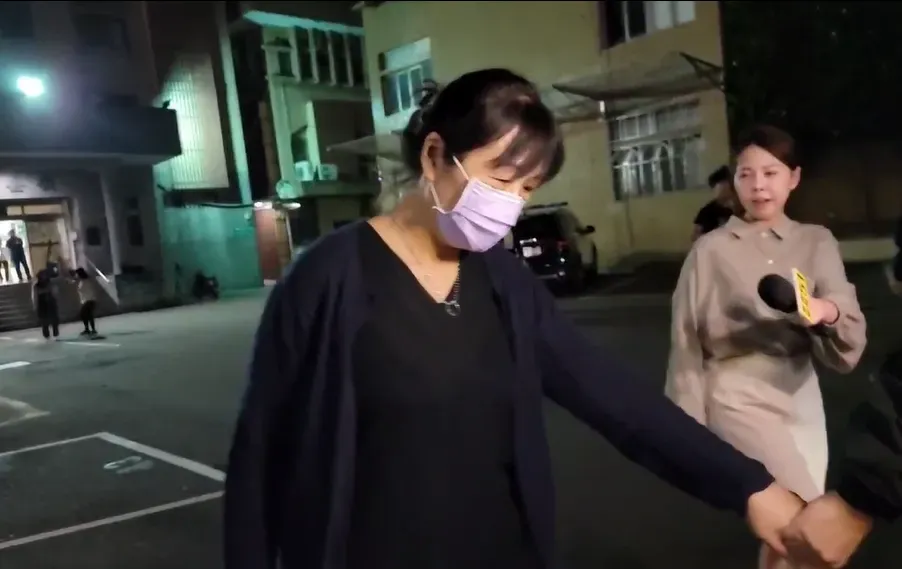 國民黨新北市黨部黨工朱蓓儀。（圖／中天新聞）