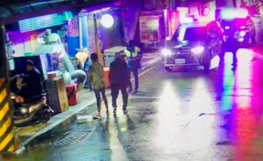 警方到場處理。（圖／翻攝畫面）