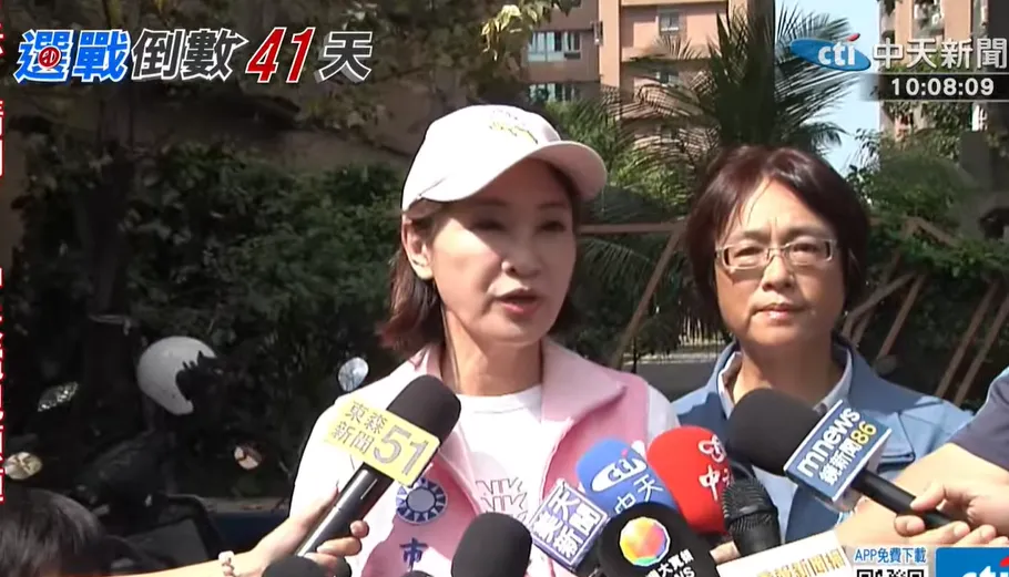 國民黨高雄市長候選人柯志恩18日接受媒體聯訪。（圖／中天新聞）