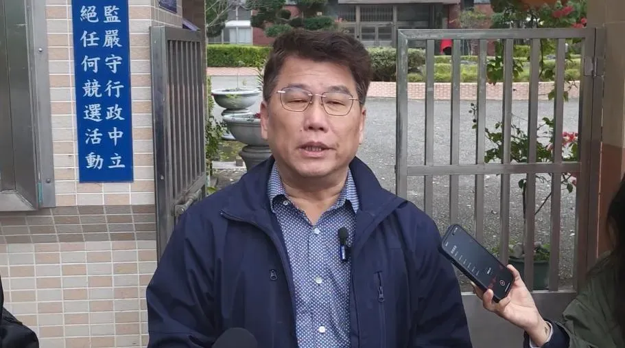 花監副典獄長楊垂雄表示，必須等北檢安排好相關保護管束措施，才會通知花蓮監獄放人。（圖／翻攝畫面）