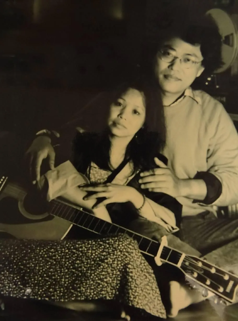 資深音樂人韓正皓（右）與老婆鍾少蘭（左）感情深厚。(圖/翻攝自韓正皓與鍾少蘭的音樂日記 FB)