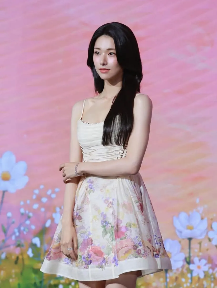 韓國女星賀營因日前在節目中炫耀「四代醫生世家」背景遭炎上。(圖/翻攝IG havv_y)
