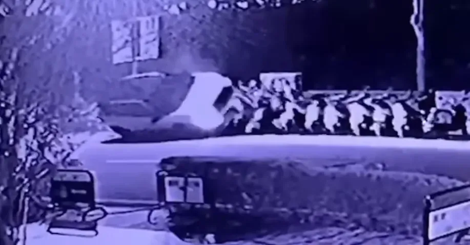 23歲的詹姓女子酒後駕車，在北屯區環太東路撞倒路旁整排機車。（圖／翻攝自TCPB 局長室臉書）
