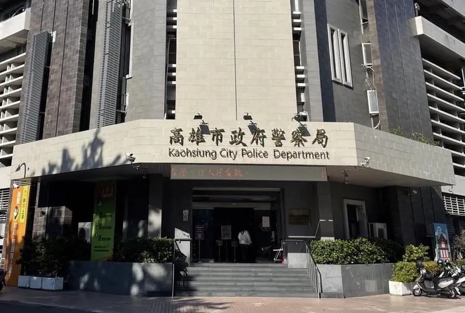 高雄市政府警察局三民第一分局1名員警涉偷拍報案女性後，透過AI合成裸露不雅照，至少5人受害，遭記1大過並調整服務地區。（圖／資料照片）