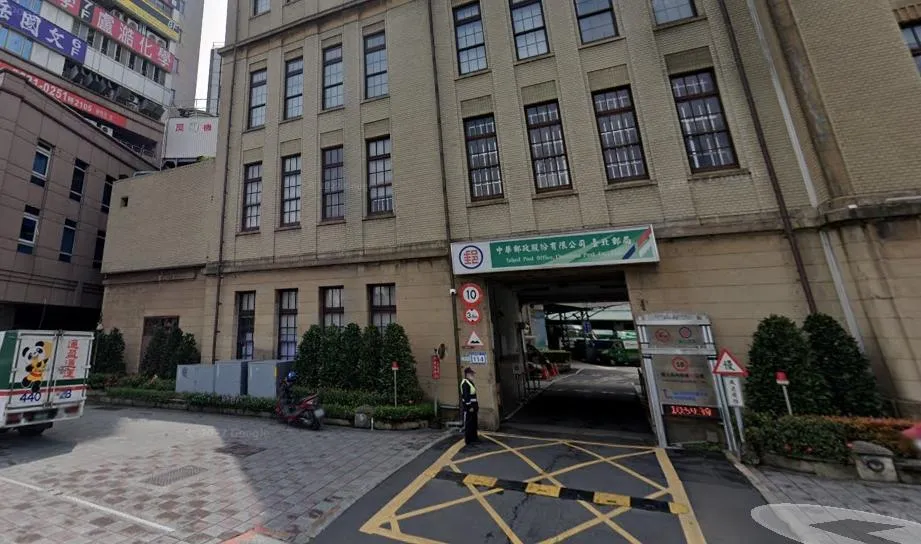 中華郵政宣布，為服務上班族及夜歸民眾而設立的「星光郵局」服務，將於2025年6月2日起正式走入歷史。（資料圖／中天新聞）