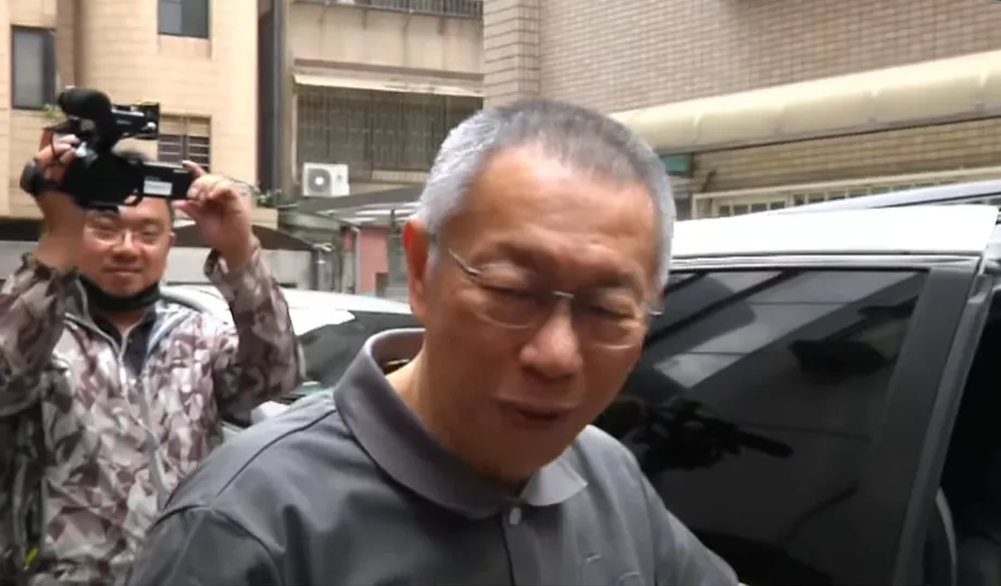 柯文哲9日開完庭回家。（圖／中天新聞）