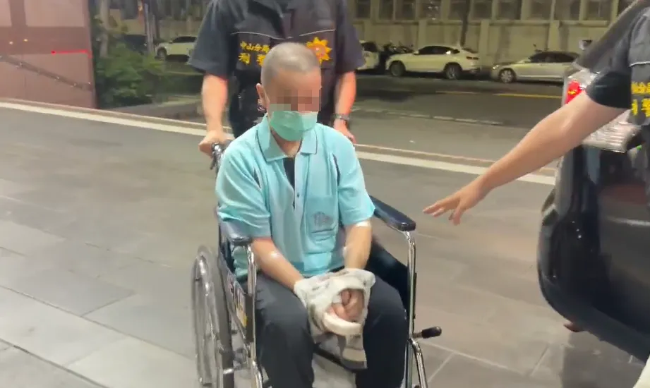 黃姓男子砍殺富邦人壽業務員遭移送北檢。（圖／翻攝畫面）