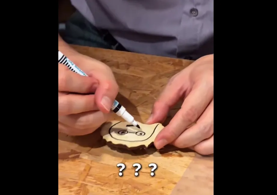 林國漳在行程中畫蔡英文。（圖／翻攝蕭美琴Threads）