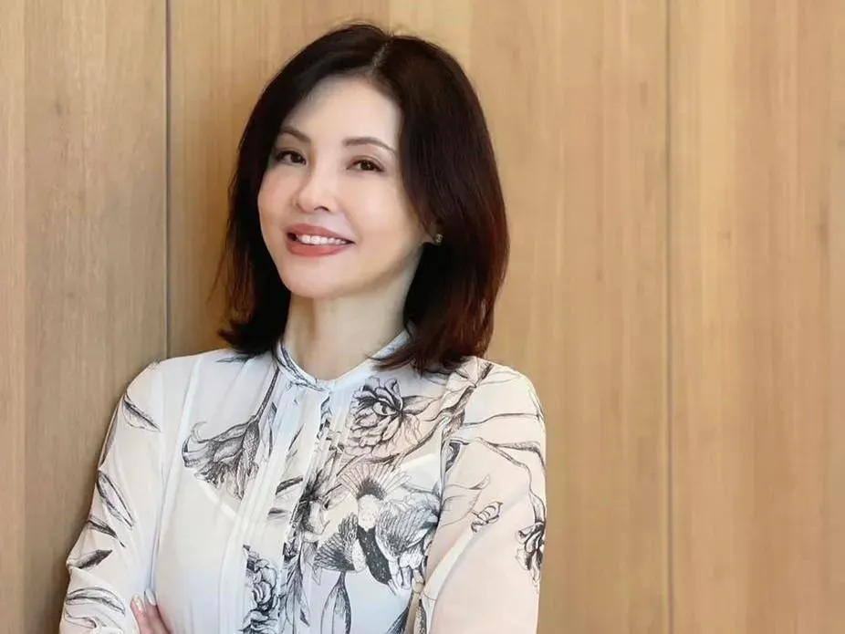 何如芸過往遭受父母親的情緒勒索。(圖/何如芸 提供)